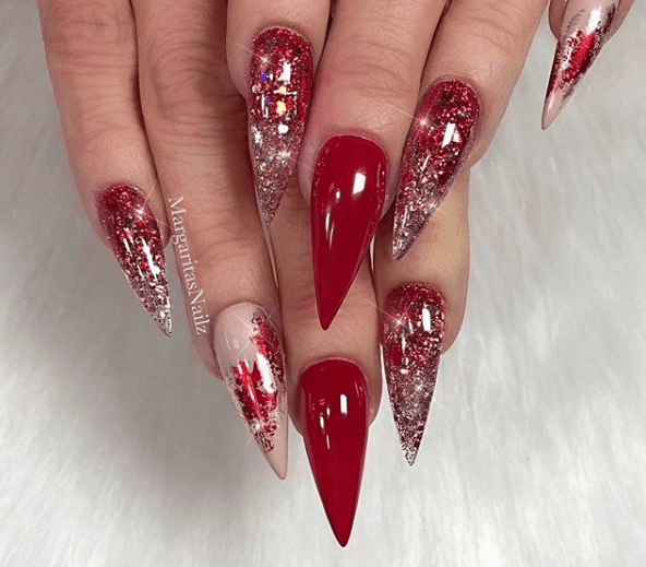 20 Cute Christmas Nail Designs You Need To Try - GlowingFem