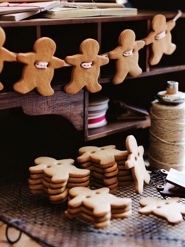 eating gingerbread men with EGO