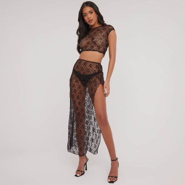 Sleeveless Crop Top And Split Leg Detail Maxi Skirt Co-Ord Set In Black Lace, Women’s Size UK Small S