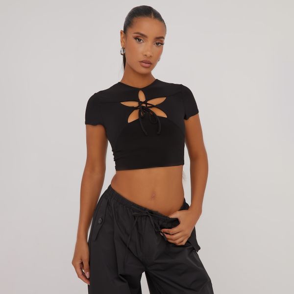 Short Sleeve Star Cut Out Detail Crop Top In Black, Women’s Size UK 6
