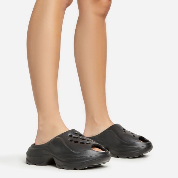Kimbo Cut Out Detail Chunky Platform Sole Flat Slider Sandal In Black Rubber, Women’s Size UK 5-6