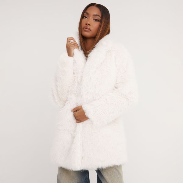 Oversized Coat In Faux Fur Cream, Women’s Size UK Small S